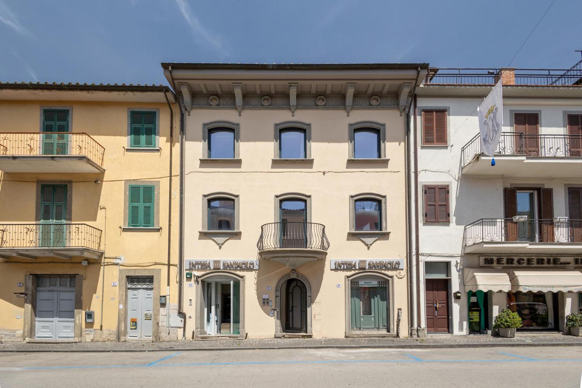 Casa Vacanze Maddalena - Palazzetto Sul Lago - Diamante Rosa Marta Exterior photo