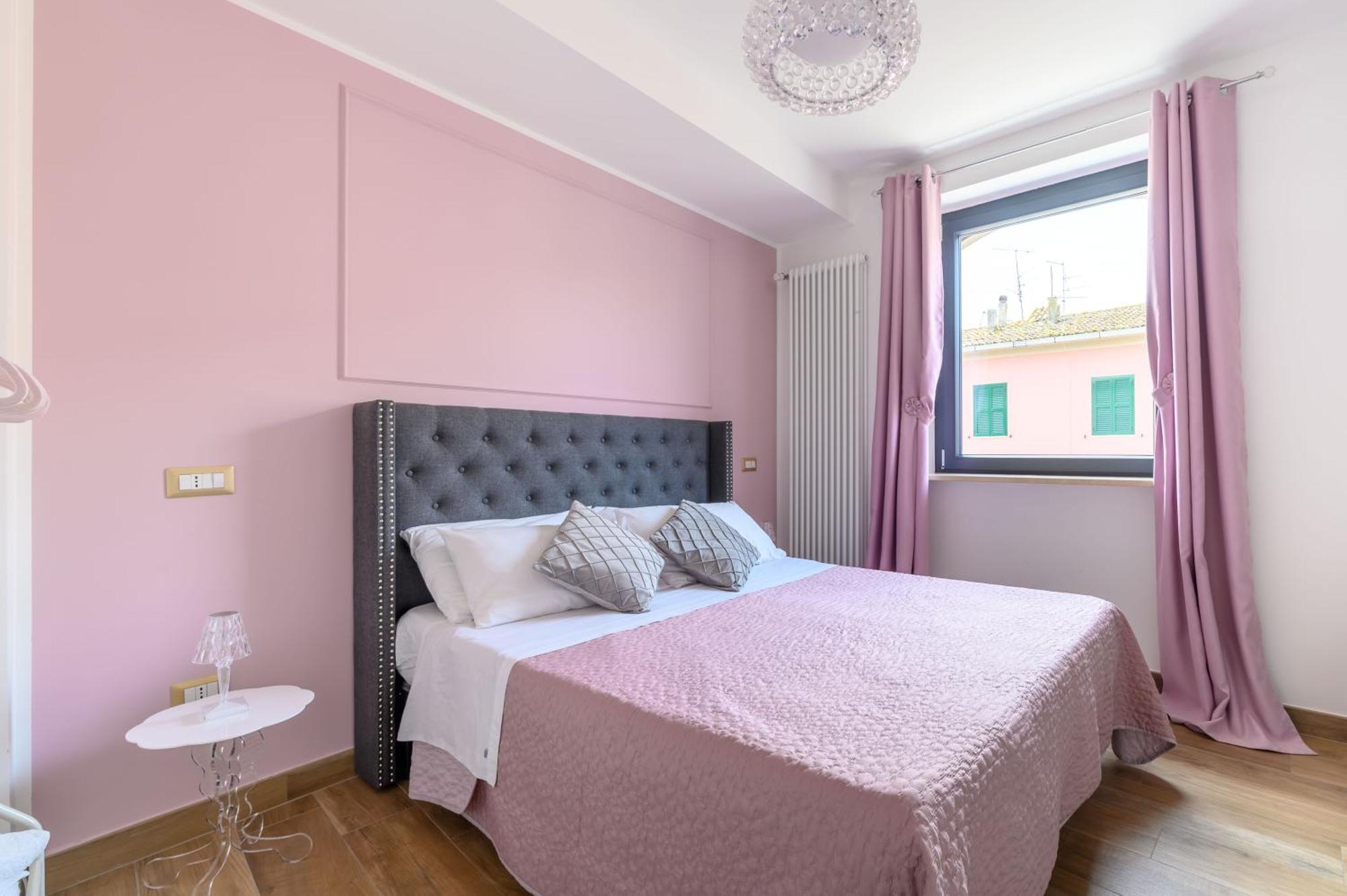 Casa Vacanze Maddalena - Palazzetto Sul Lago - Diamante Rosa Marta Exterior photo